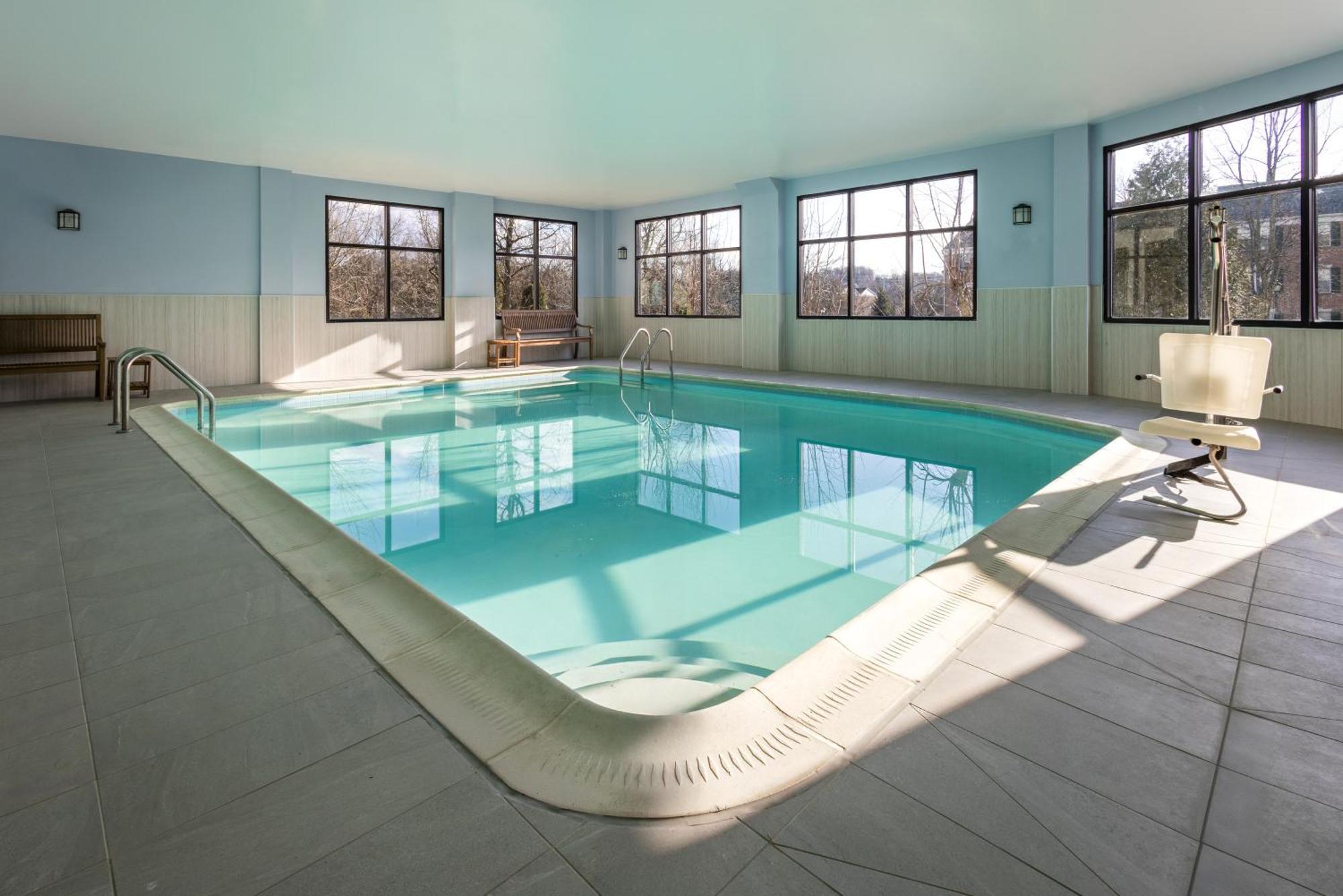 Holiday Inn Express & Suites Leesburg - Historic District By Ihg Eksteriør bilde