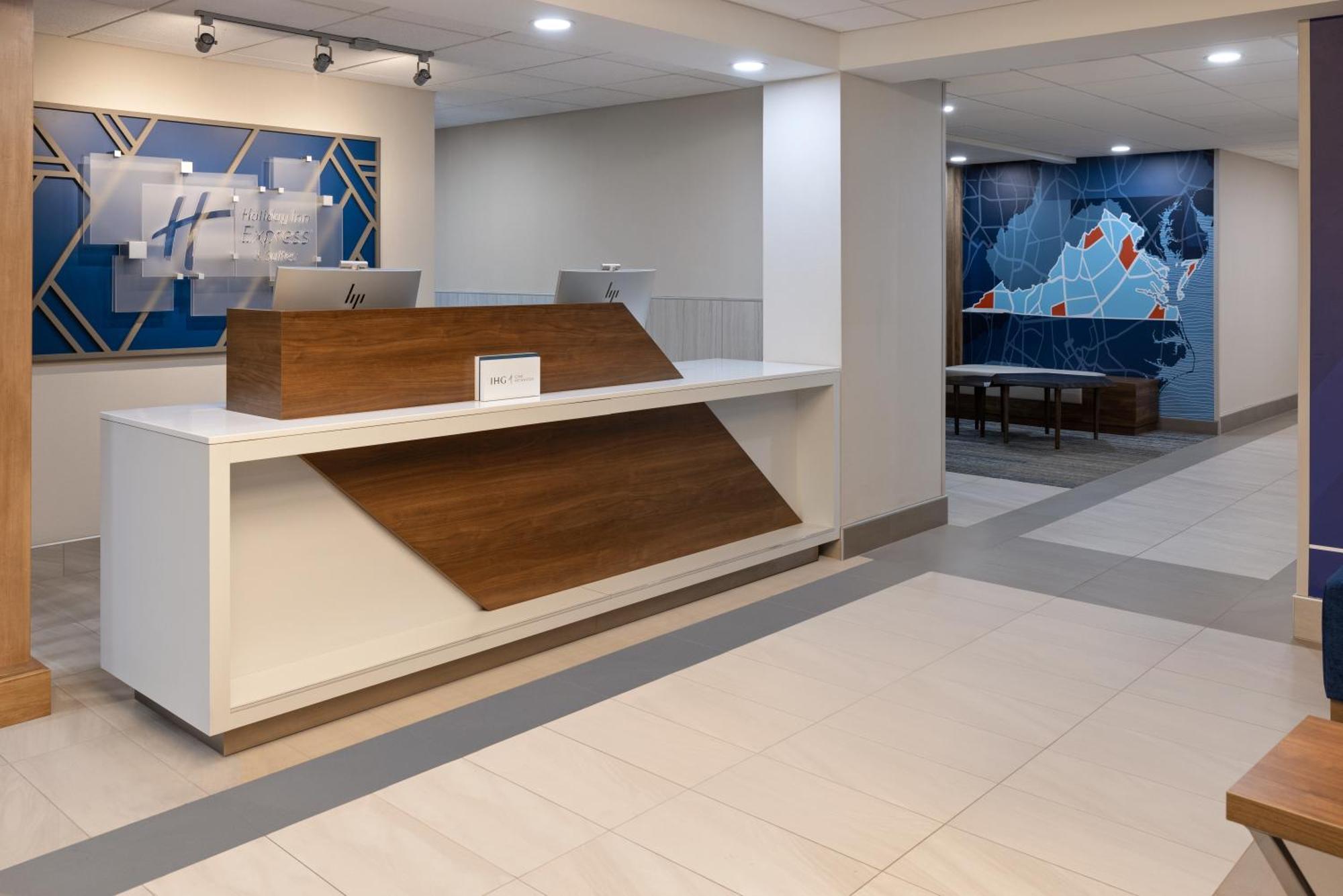 Holiday Inn Express & Suites Leesburg - Historic District By Ihg Eksteriør bilde